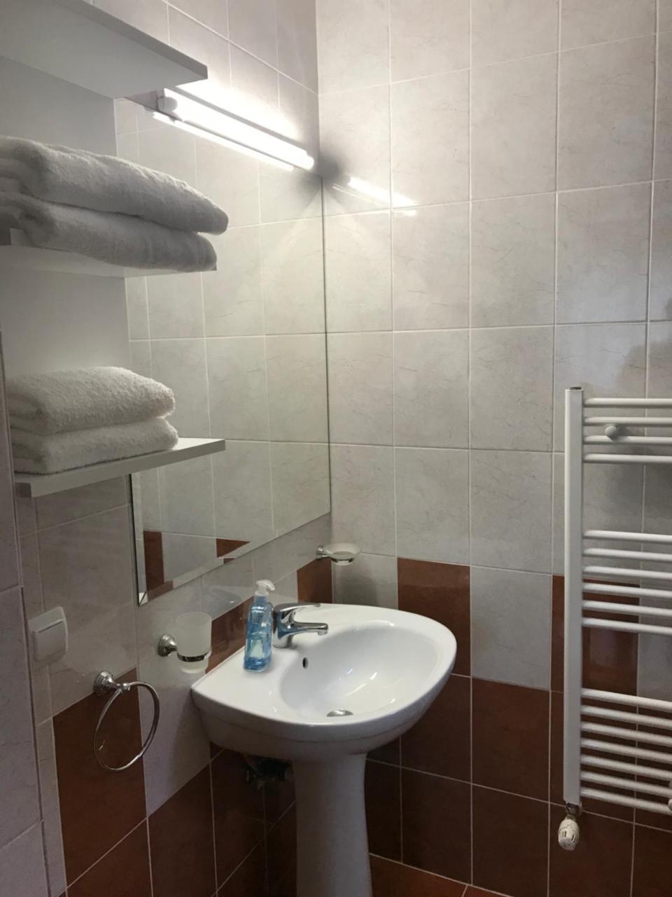 Pensiunea Granada Covasna Zewnętrze zdjęcie