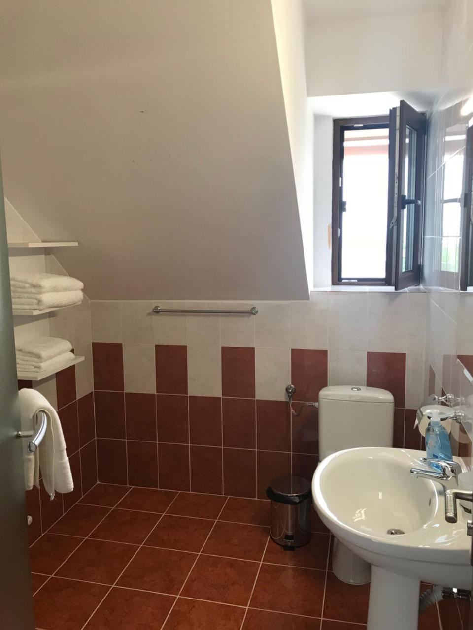 Pensiunea Granada Covasna Zewnętrze zdjęcie